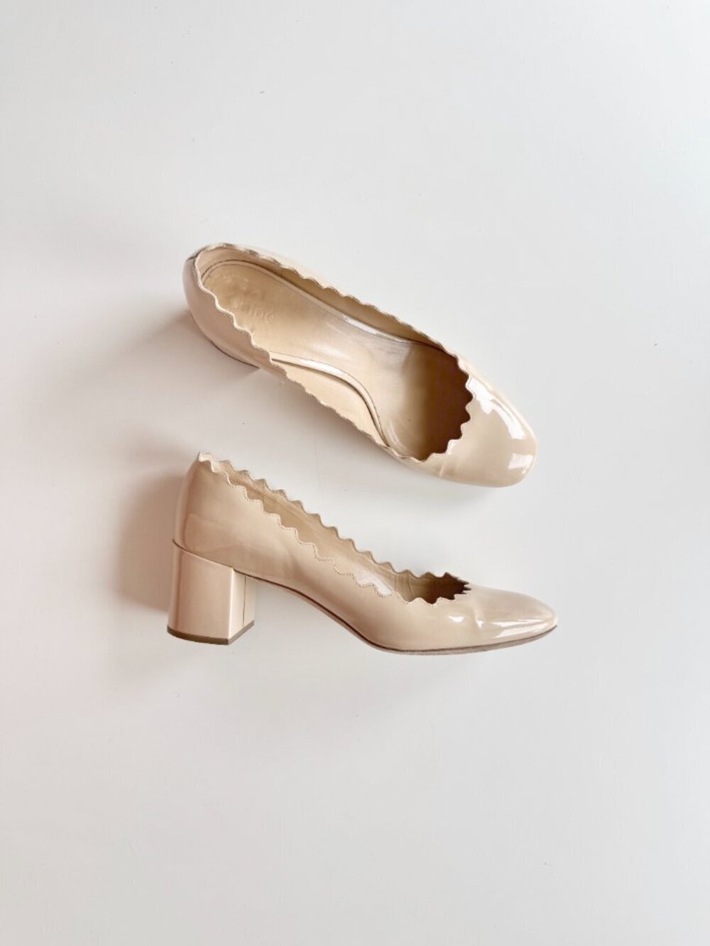 CHLOE Lauren Nude Patent Leather Scalloped Round Toe Block Heel Pumps, Size 38.5